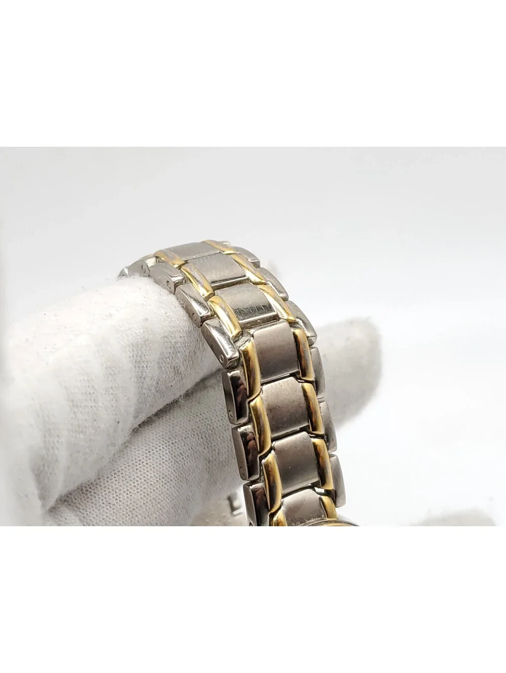 Liz Claiborne Diamond Quartz Womens Watch New Battery Two-Tone MOP Dial 25mm